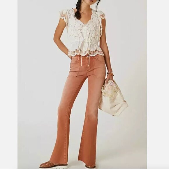 Anthropologie Pilcro The Low Rise Icon Flare Jeans Bronze Flared Size 28